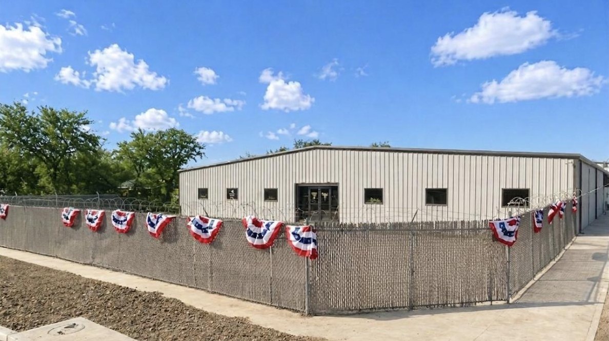 2703 Chalk Hill Road, Dallas, industrial building for sale or lease