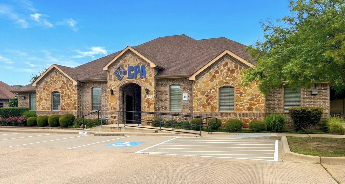 935 W Glade Road Hurst freestanding office building