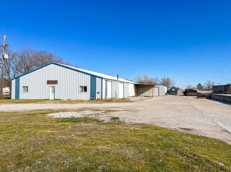 2423 Oak Grove Parkway flex industrial